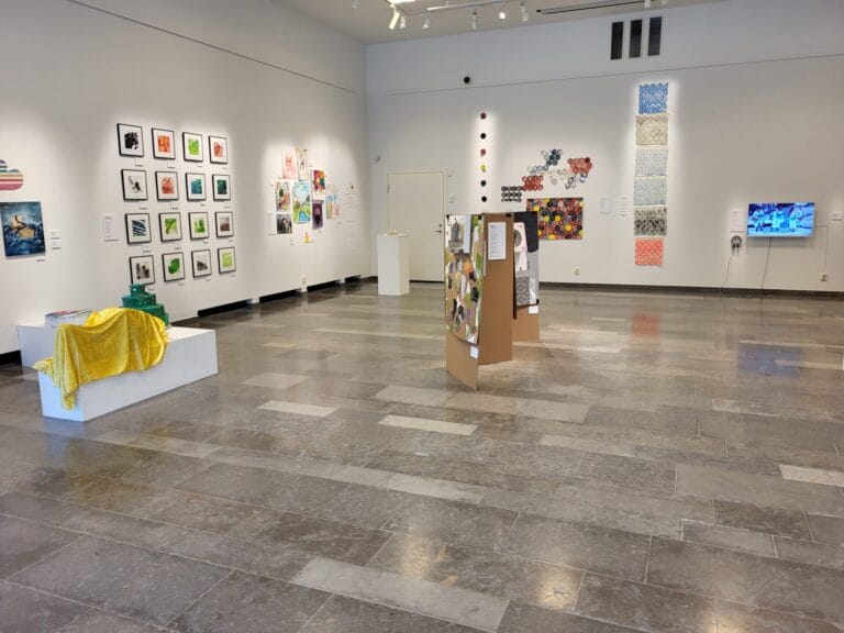 Vy från konsthallen på Hässleholm Kulturhus.