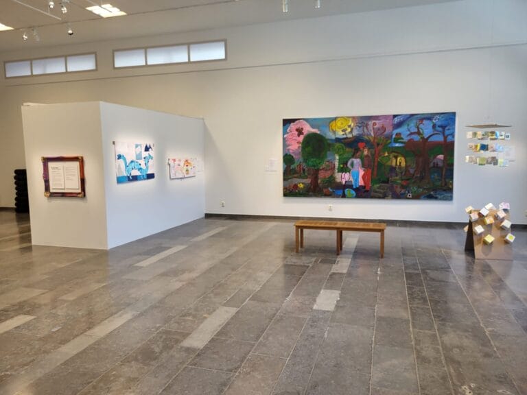 Vy från konsthallen på Hässleholm Kulturhus.